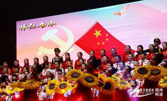 朝堂斗争太阴险，向老婆献个殷勤也犯事？皇帝听了憋不住乐